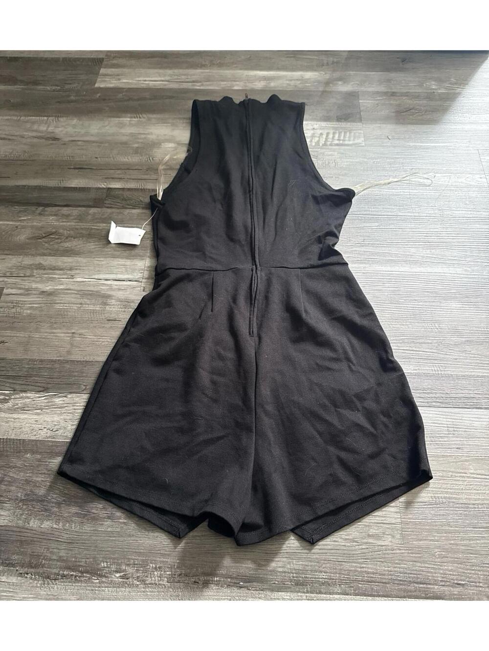 Black Romper - Picture 5 of 5